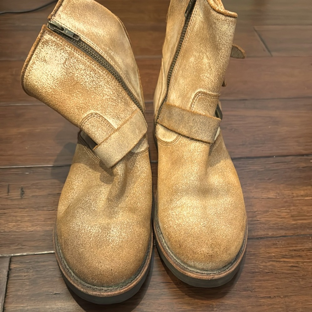 Leather Frye Veronica belted booties,Never worn! No scuffs or stains. 1” heel.